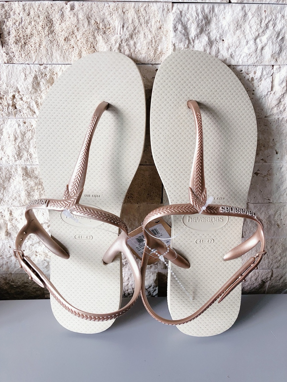 Havaianas Sandals women’s flip flop sandals sling back shoes size 11 - 12